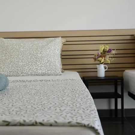 Train Station Gæstehus *