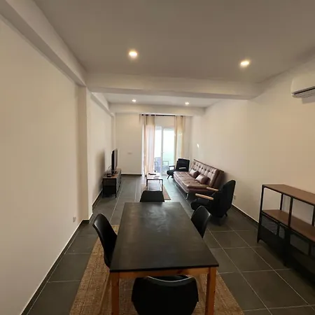 Gæstehus Train Station