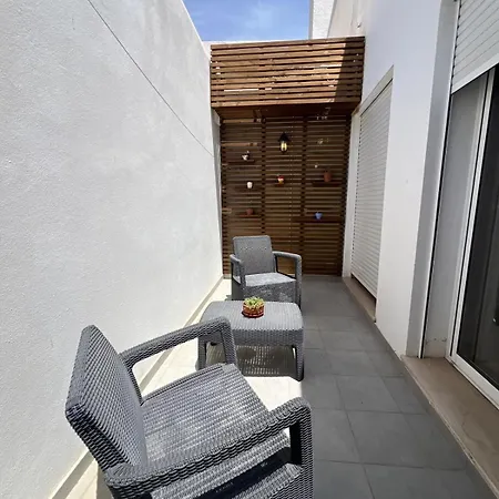 Gæstehus Train Station Faro