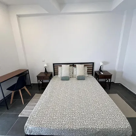 Train Station Gæstehus Faro